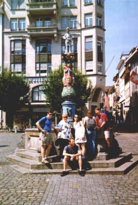 LUCERNE.JPG (318204 bytes)